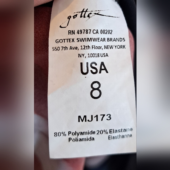 NWOT Gottex Roses Are Red 1 Piece Tummy Control Beach Swim Bathing Suit SZ 8 - Picture 4 of 4